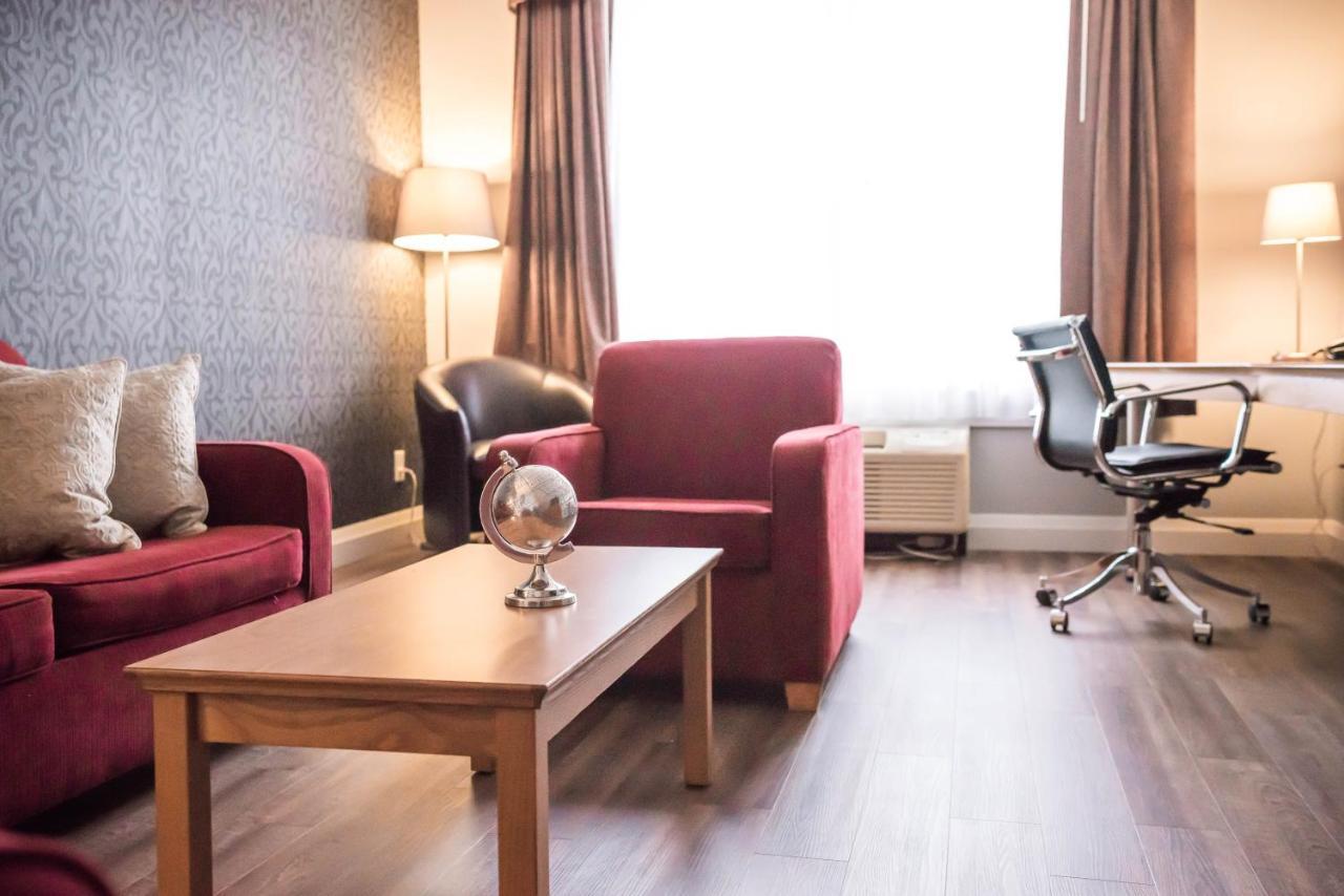 Cambridge Hotel And Conference Centre Eksteriør billede